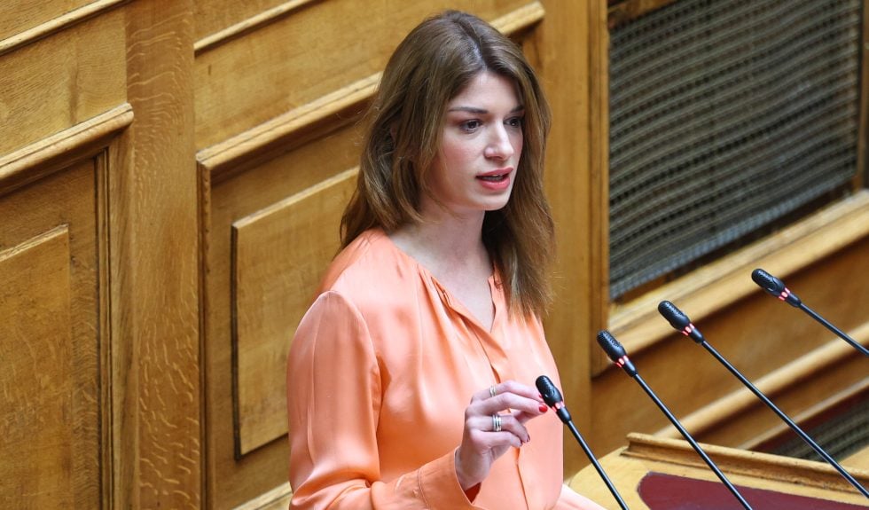 ΣΥΡΙΖΑ: Παραιτήθηκε από βουλευτής η Κατερίνα Νοτοπούλου