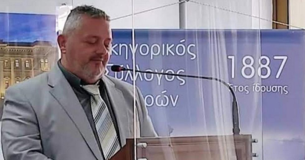 Με σπασμένα φρένα στον κατήφορο