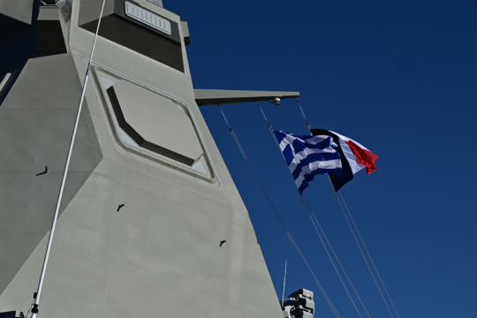 Το μήνυμα Μακρόν προς τους Έλληνες από τη φρεγάτα: «Είμαστε ενωμένοι»