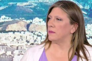 Άγρια κόντρα Κωνσταντοπούλου – Στραβελάκη: «Μου κάνετε κάποια χάρη; Είναι δικό σας τσιφλίκι;»