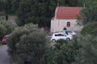 Κρήτη: Αγωνία για τη 43χρονη μετά τον θάνατο του πρώην συντρόφου της - Το τελευταίο μήνυμα στον γιο της και τα ερωτήματα