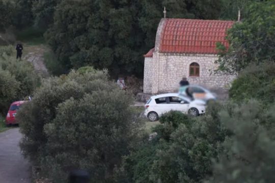 Κρήτη: Αγωνία για τη 43χρονη μετά τον θάνατο του πρώην συντρόφου της - Το τελευταίο μήνυμα στον γιο της και τα ερωτήματα