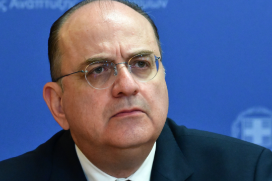 Πίεση από ΠΑΣΟΚ, ΣΥΡΙΖΑ για το «άφαντο» πτυχίο του Μακάριου Λαζαρίδη - Τι ισχυριζόταν ο υφυπουργός πριν 3 μήνες