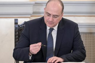 Μείον 2% κόστισε στη ΝΔ ο Λαζαρίδης, πανικός στο Μαξίμου
