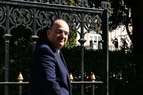 «Αφωνία» και… λαχτάρα στο Μαξίμου για τον Λαζαρίδη: Οι δηλώσεις, το πτυχίο και το σφυροκόπημα