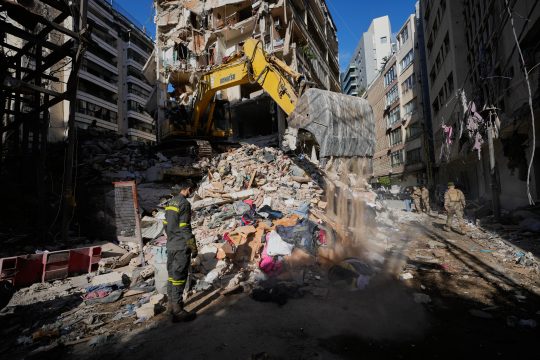 Συνεχίζει τα πλήγματα στον Λίβανο το Ισραήλ – Εκκλήσεις προέδρου και πρωθυπουργού για μεσολάβηση των ΗΠΑ