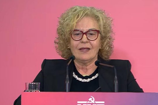 Μάγδα Φύσσα: «Αφιερώνω σε όλες τις μανάδες την τελεσίδικη απόφαση για τη δίκη της Χρυσής Αυγής»
