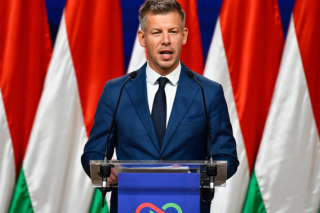 Ο Μαγιάρ υποσχέθηκε να φέρει ξανά την ελευθερία του Τύπου στην Ουγγαρία
