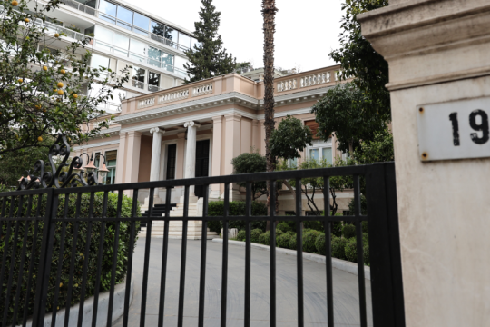 Δημοσκόπηση Opinion Poll: Πέφτει 1,5% η Ν.Δ. μέσα σε έναν μήνα - Ανεβαίνουν ΠΑΣΟΚ και Τσίπρας