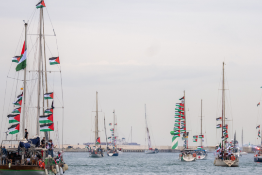 Sumud Flotilla: Το ταξίδι για Γάζα ξεκίνησε, τα πλοία έφυγαν από Βαρκελώνη