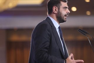 Ειρωνείες Μαρινάκη για Τσίπρα: Έκανε rebranding και έγινε Λαφαζάνης και Βαρουφάκης