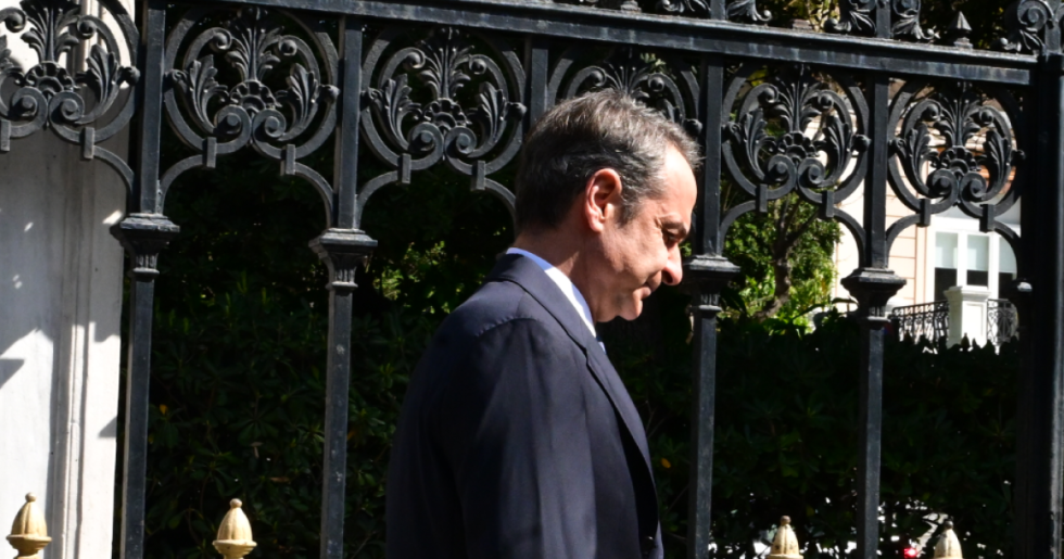 Ο πρωθυπουργός στην ορκωμοσία των νέων μελών της κυβέρνησης, Σάββατο 4 Απριλίου 2026. | ΤΑΤΙΑΝΑ ΜΠΟΛΑΡΗ / EUROKINISSI