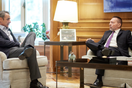 Η κυβέρνηση προτείνει ανανέωση της θητείας του Γιάννη Στουρνάρα στην Τράπεζα της Ελλάδος