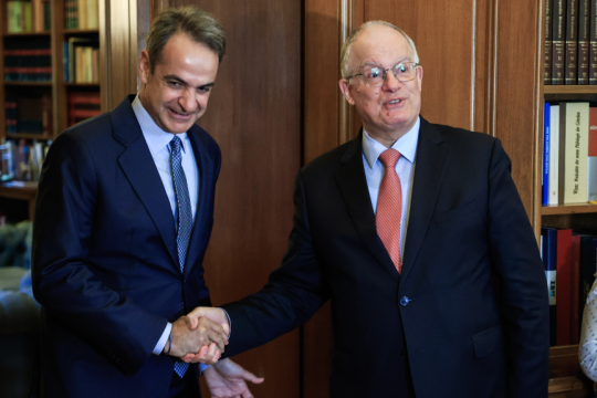 Ικανοποιημένος ο Μητσοτάκης για την ακρίβεια: «H κυβέρνηση έχει κάνει το καλύτερο για να στηρίξει τα νοικοκυριά»