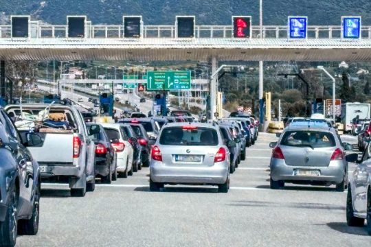 Επιστροφή των εκδρομέων του Πάσχα: Συνεχίζεται η ταλαιπωρία στις εθνικές οδούς