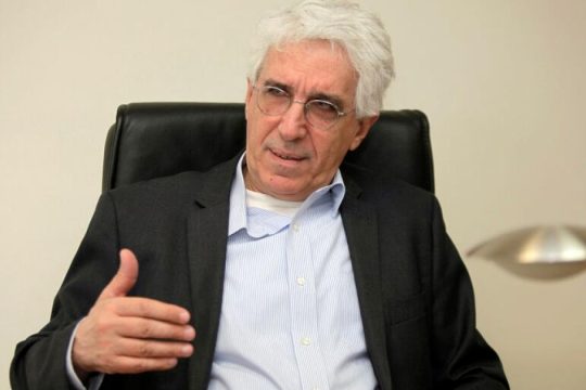 Δια πάσα νόσο
