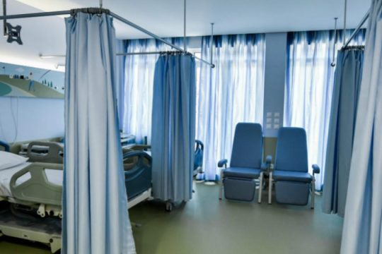 Πάσχα 2026: «Ανοιχτή πληγή» με 5 ανηλίκους στα νοσοκομεία από κροτίδες, ένας ακρωτηριασμένος