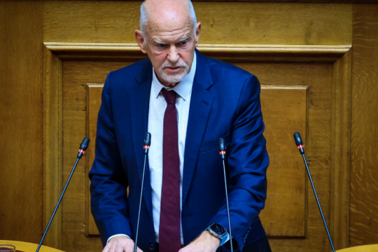 Καρφιά Παπανδρέου: Η κυβέρνηση έχει δώσει 1,5 δισ. ευρώ σε ιδιώτες συμβούλους