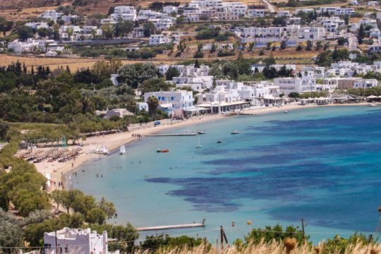 Στην Ολομέλεια του ΣτΕ «το μπαλάκι» για το ξενοδοχείο - γίγαντας στις Κολυμπήθρες της Πάρου