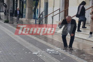 Πάσχα στην Πάτρα: Το έθιμο ενός αιώνα με καταστηματάρχες να σπάνε εμπορεύματα [βίντεο]