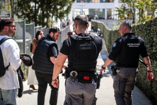Συνελήφθη στην Πάτρα ο 89χρονος δράστης της επίθεσης σε ΕΦΚΑ και Λουκάρεως - Είχε μαζί του 38αρι πιστόλι