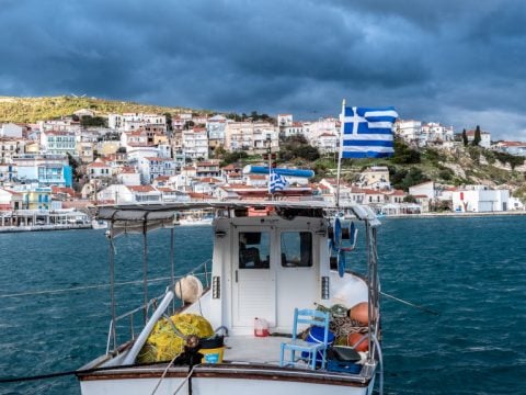 Το ελληνικό νησί που βαφτίστηκε «όαση αυθεντικότητας και εξωτικής ομορφιάς από διεθνή ΜΜΕ