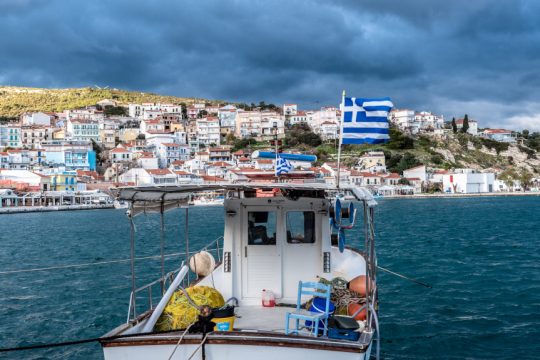 Το ελληνικό νησί που βαφτίστηκε «όαση αυθεντικότητας και εξωτικής ομορφιάς από διεθνή ΜΜΕ