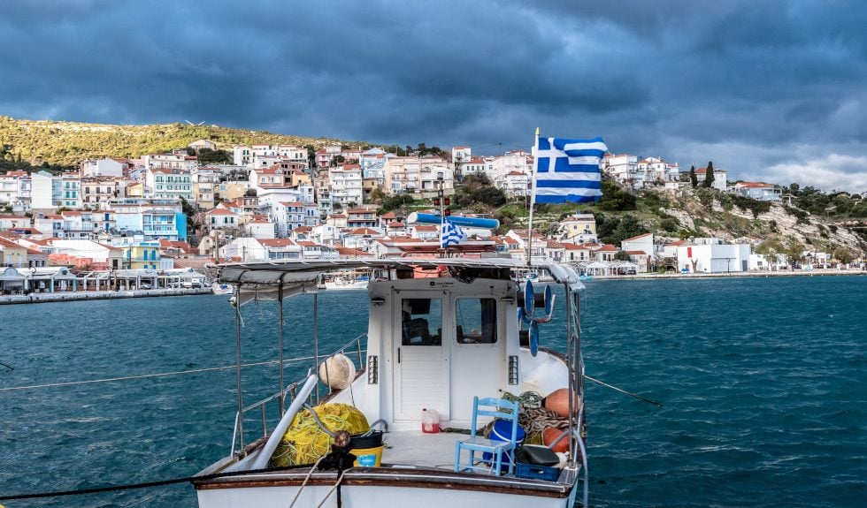 Το ελληνικό νησί που βαφτίστηκε «όαση αυθεντικότητας και εξωτικής ομορφιάς από διεθνή ΜΜΕ