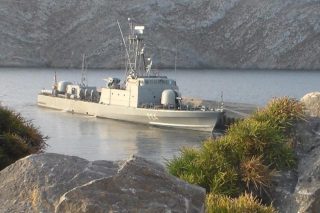 Πόντιση πυραυλακάτου στην Καλoγριά Σιθωνίας