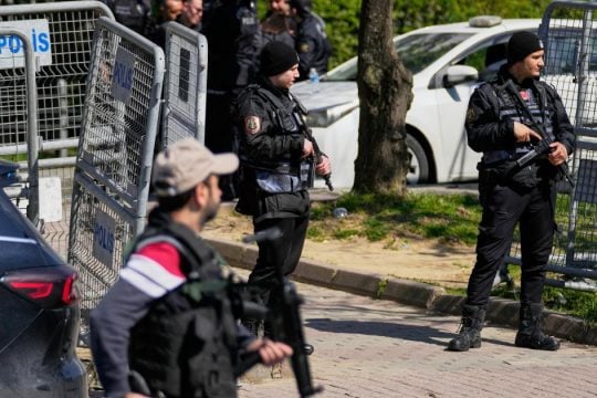 Κωνσταντινούπολη: Ένοπλη επίθεση στο προξενείο του Ισραήλ - Ένας νεκρός, 4 τραυματίες [βίντεο]