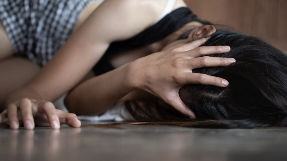 Φρίκη στη Ρόδο: Καταδικάστηκε 56χρονος για αιμομιξία και βιασμό της κόρης του - Το θύμα γέννησε το παιδί του