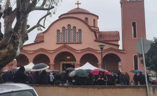 Γυναικοκτονία στην Κρήτη: Το τελευταίο αντίο στην 43χρονη που δολοφονήθηκε από τον πρώην σύντροφό της