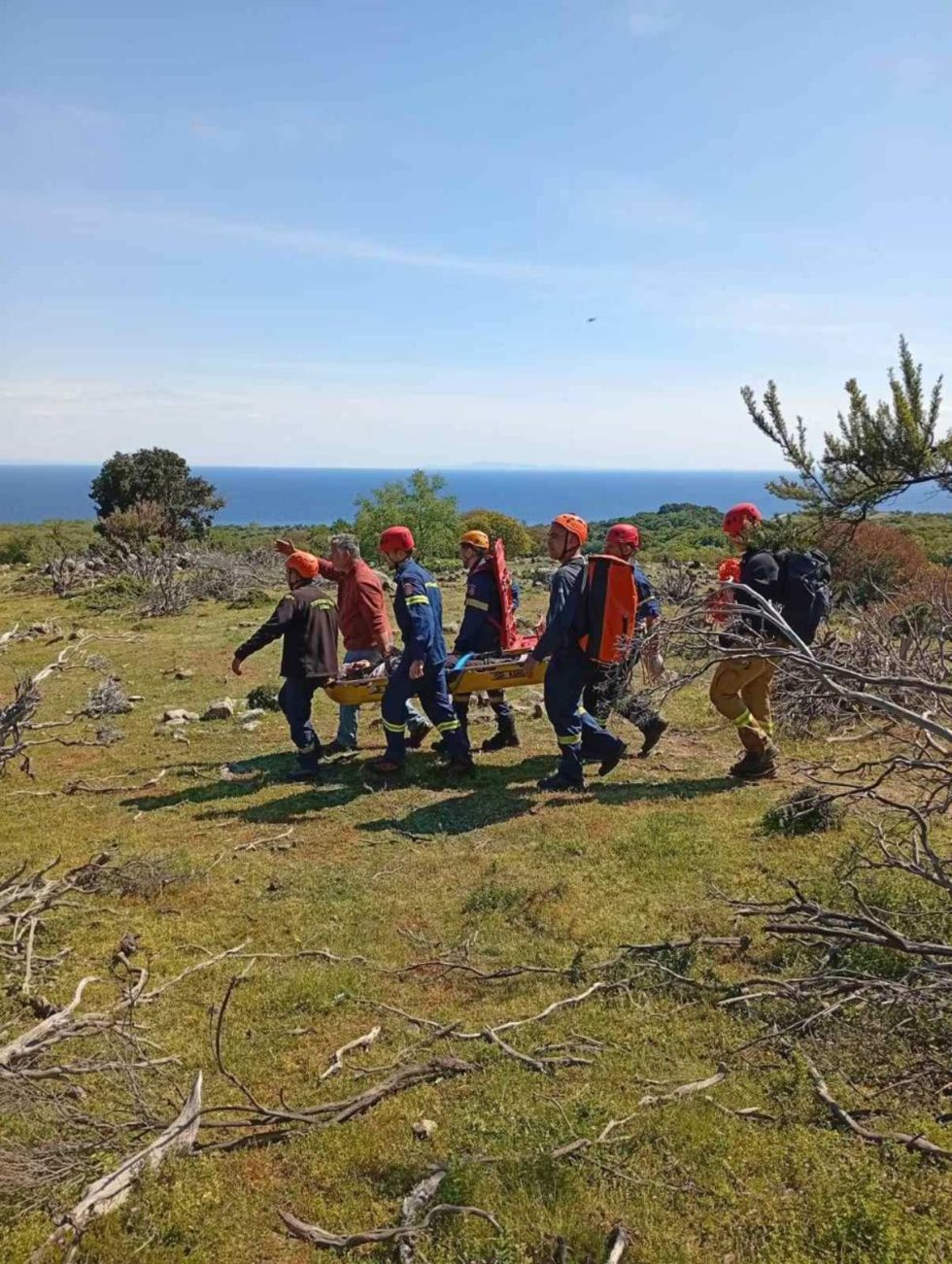 Επιχείρηση διάσωσης τραυματισμένης γυναίκας στη Σαμοθράκη – Έπεσε από ύψος 20 μέτρων [εικόνες]