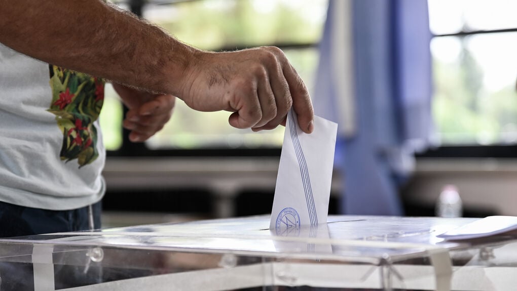 Δημοσκόπηση Interview: Στο 31,2% η ΝΔ, εδραιώνεται στη δεύτερη θέση η ΕΛΑΣ, τρίτο το ΠΑΣΟΚ – Βουλή 8 κομμάτων