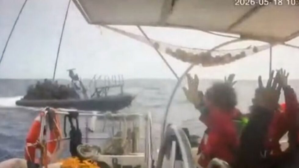 Global Sumud Flotilla: Πυρ σε άοπλους εθελοντές και το Μαξίμου ούτε… κιχ