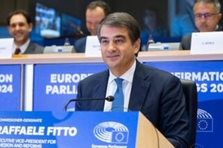 ΕΕ – Ταμείο Συνοχής: Μπροστά στην ενεργειακή κρίση η Κομισιόν «σπάει τον κουμπαρά»