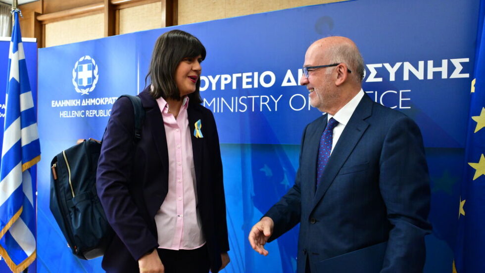 Σάλος με την τροπολογία Φλωρίδη: Επιταχύνουν το κουκούλωμα, παρακάμπτουν την Ευρωπαϊκή Εισαγγελία