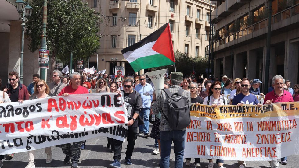 Δυναμικό «παρών» και από τους εκπαιδευτικούς που έχουν νιώσει τις διώξεις στο πετσί τους | «ΕΦ.ΣΥΝ.»/ΜΑΡΙΟΣ ΒΑΛΑΣΟΠΟΥΛΟΣ