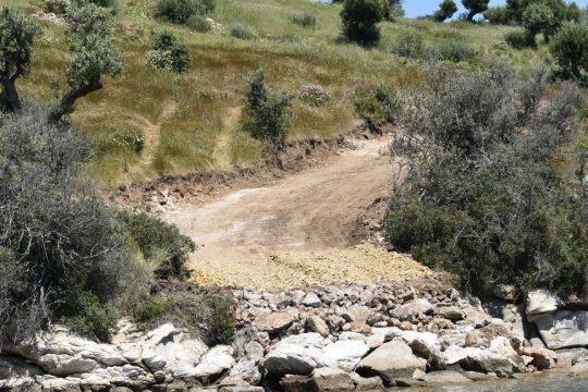 Καλούν εισαγγελέα και υπηρεσίες περιβάλλοντος
