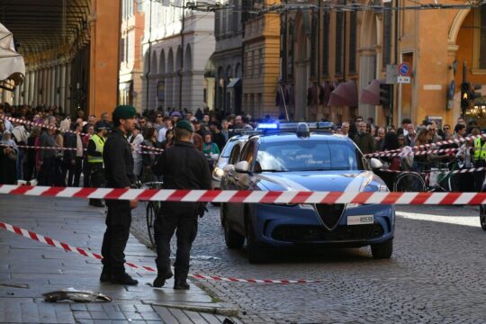 modena-nekroi-autokinito