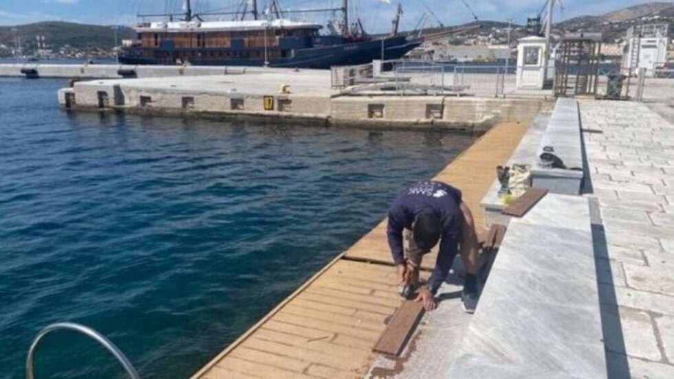 Σύρος: Θα τηρήσει επιτέλους το Λιμεναρχείο την απαγόρευση κολύμβησης στο «Νησάκι» της Ερμούπολης;