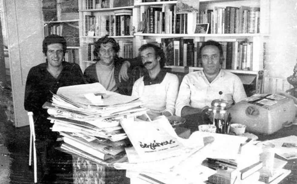 Από αριστερά: Νίκος Χατζηνικολάου, Νίκος Πουλαντζάς, Αγγελος Ελεφάντης και Ντίνος Γεωργούδης στο Παρίσι, τέσσερα χρόνια μετά τον Μάη | e-thessalia.gr