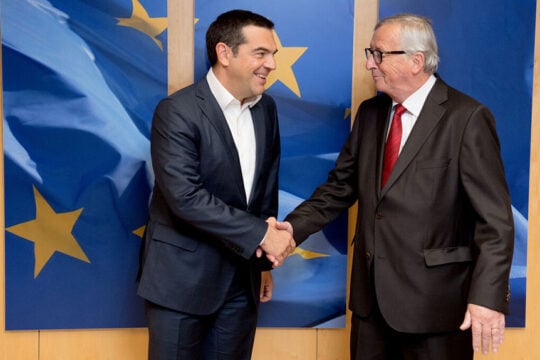 Η δήθεν «αποκάλυψη» Γιούνκερ για τη φορολόγηση των εφοπλιστών που είχε απαντήσει ο Τσίπρας από το 2015