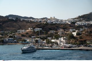 Αυτά είναι τα καλύτερα ελληνικά νησιά για ζευγάρια: Οι πέντε ρομαντικοί παράδεισοι που βρέχονται από το Αιγαίο