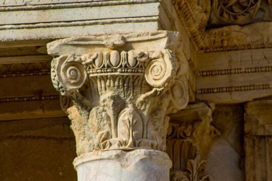 Τα μνημεία, η εκστρατεία, το τραύμα