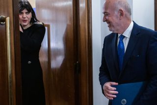 Τι σημαίνει: Λάουρα ισταμένη