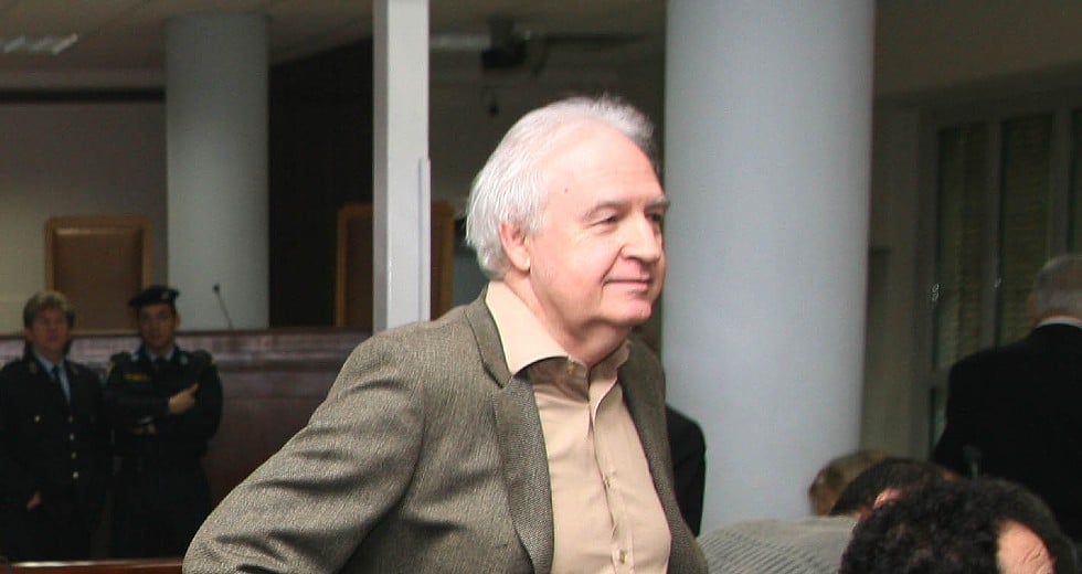 Ο,τι βολεύει το καθεστώς