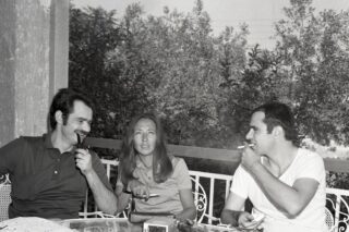 Ερωτεύονται με την Οριάνα Φαλάτσι και φεύγουν στην Ιταλία, απ’ όπου ο Παναγούλης συνεχίζει να οργανώνει ομάδες και πράξεις αντίστασης κατά της δικτατορίας