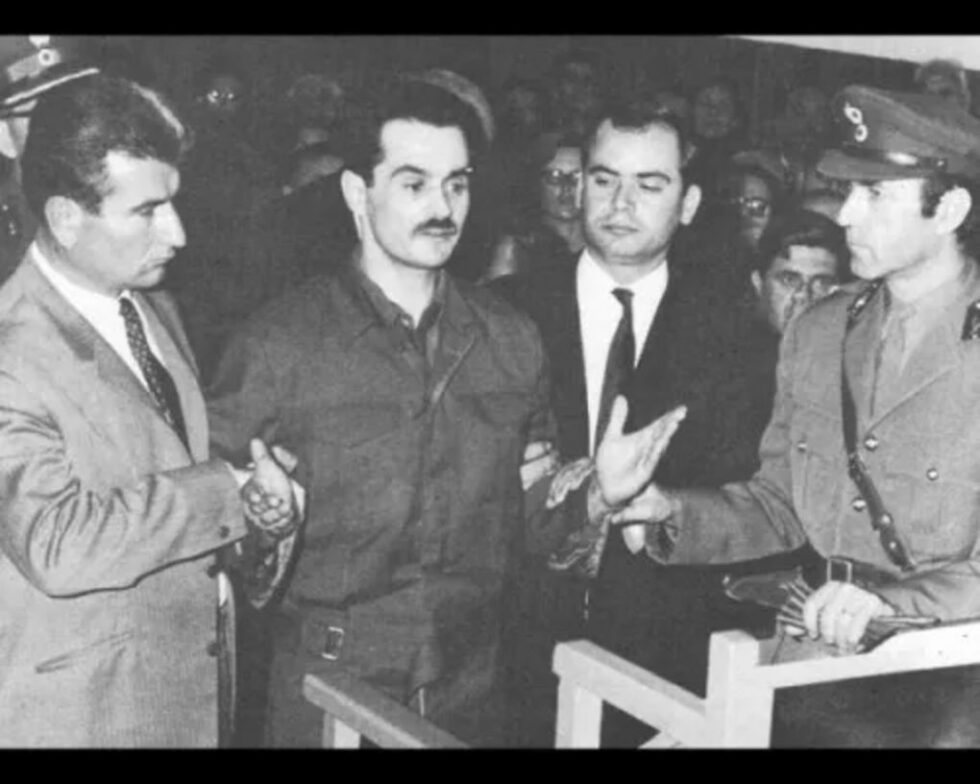 Ο Παναγούλης ενώπιον του έκτακτου στρατοδικείου στην Αθήνα