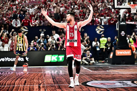 Final Four: Ατσάλινος «θρύλος» στον τελικό